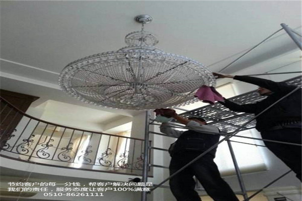 水晶燈清洗.jpg 水晶燈清洗.jpg